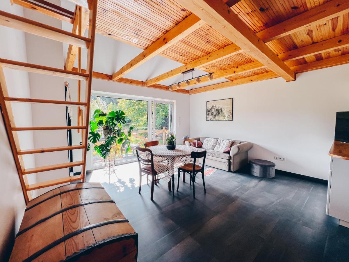 Lipolas-Slowlife&Guesthouse Jurkow  Bagian luar foto